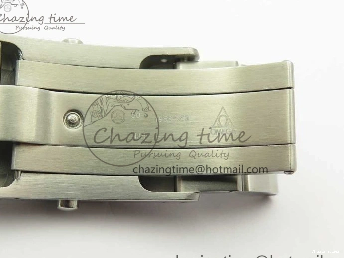 0318 WaterResistant Speedmaster SS Sapphire Crystal Panda White Black Dial on SS Bracelet Manual Winding Chrono Movement 7956